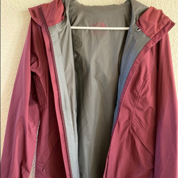 The North Face Burgundy Rain Shell Jacket - Picture 4 of 5
